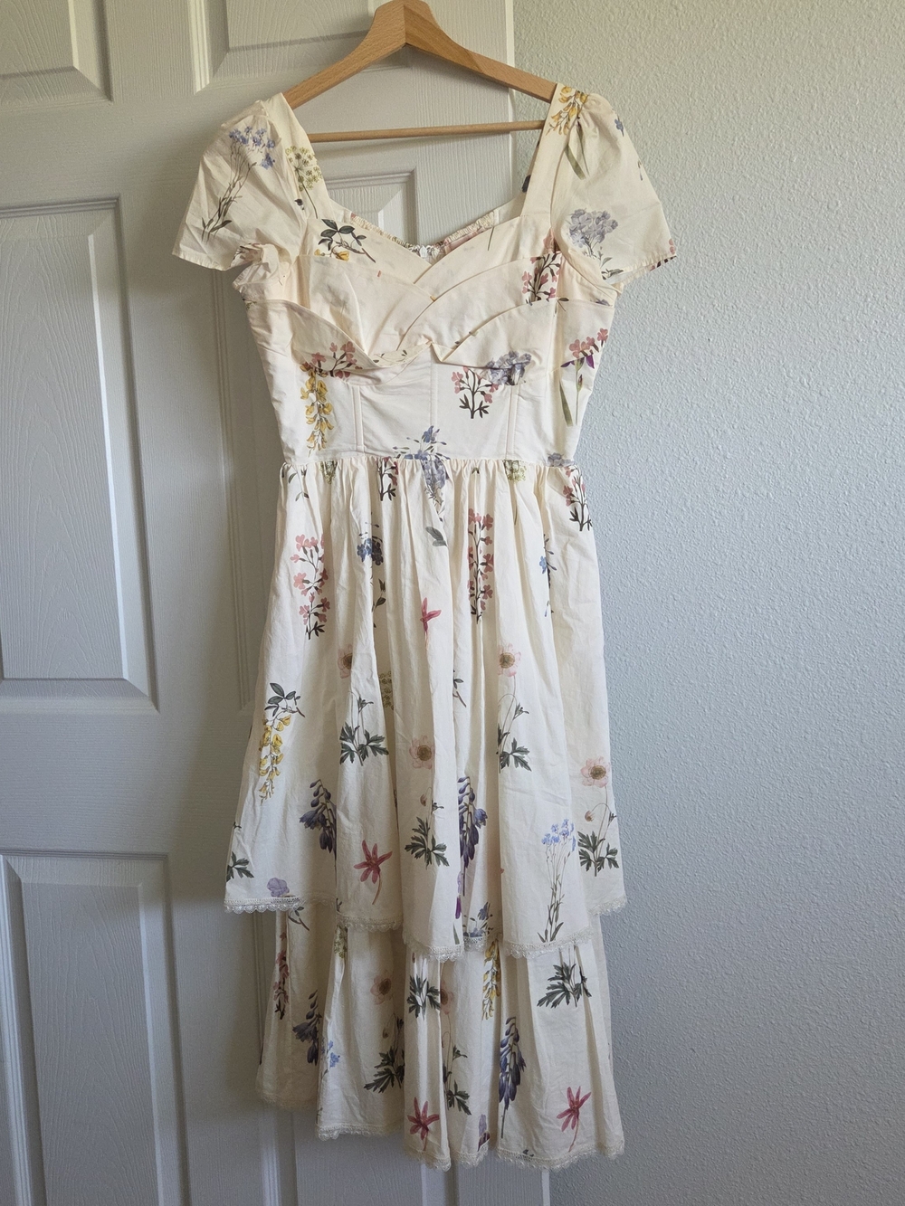 Ivy City Co Marie Sweetheart Cream Floral Tiered Midi Dress Pastel Blooms